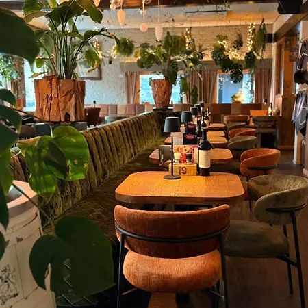 Restaurant De Vossenberg 3* Vierhouten