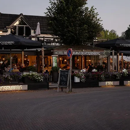 Restaurant 'de Vossenberg' מלון 3*